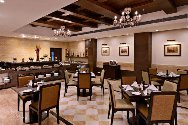 Leisure Inn Grand Chanakya Jaipur Buitenkant foto